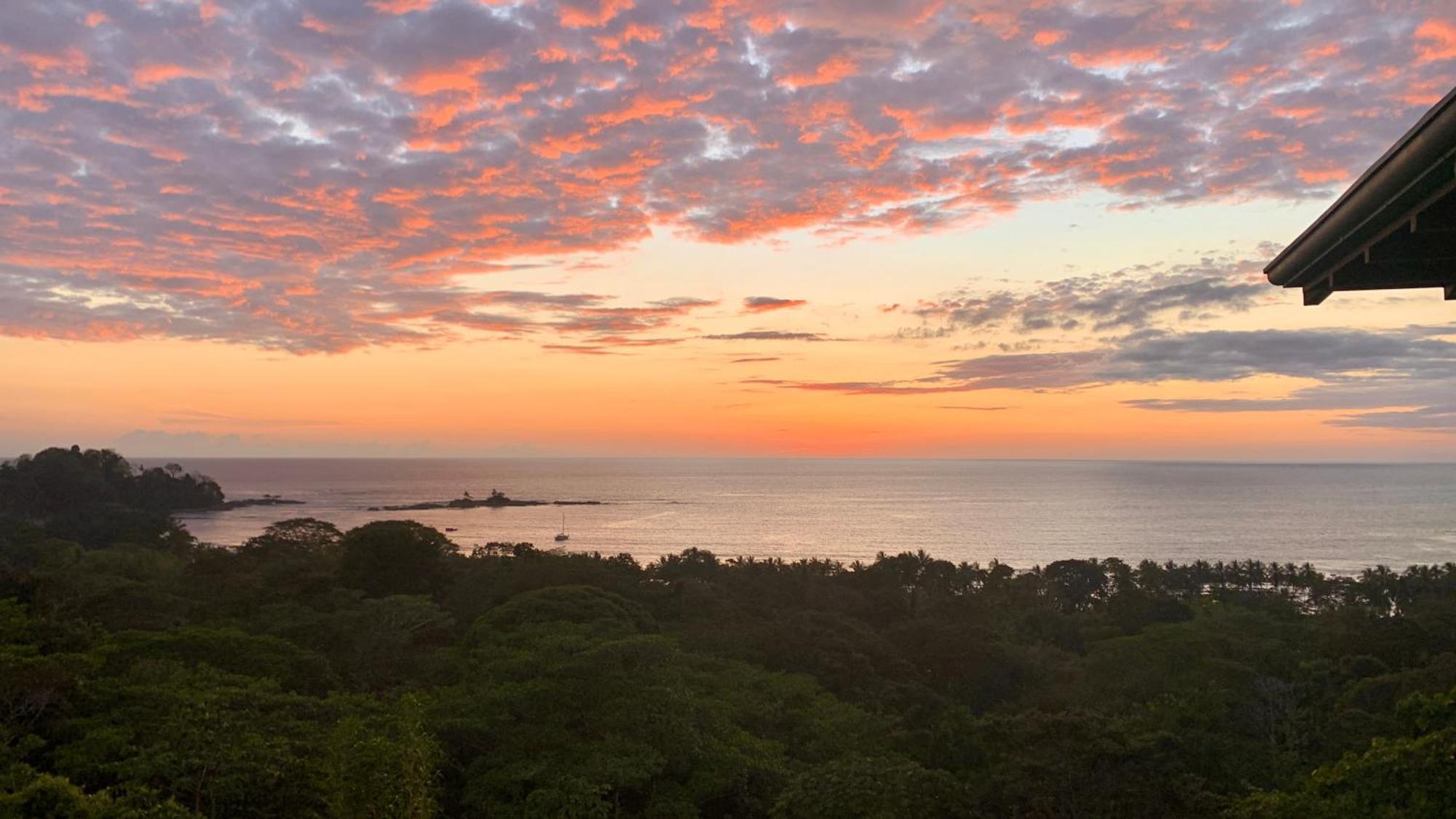 Pacific Edge Eco Lodge Dominical Bilik gambar